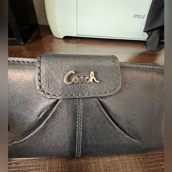 Leather Coach Wallet - Picture 12 of 12